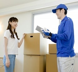 赤帽引越し作業員
